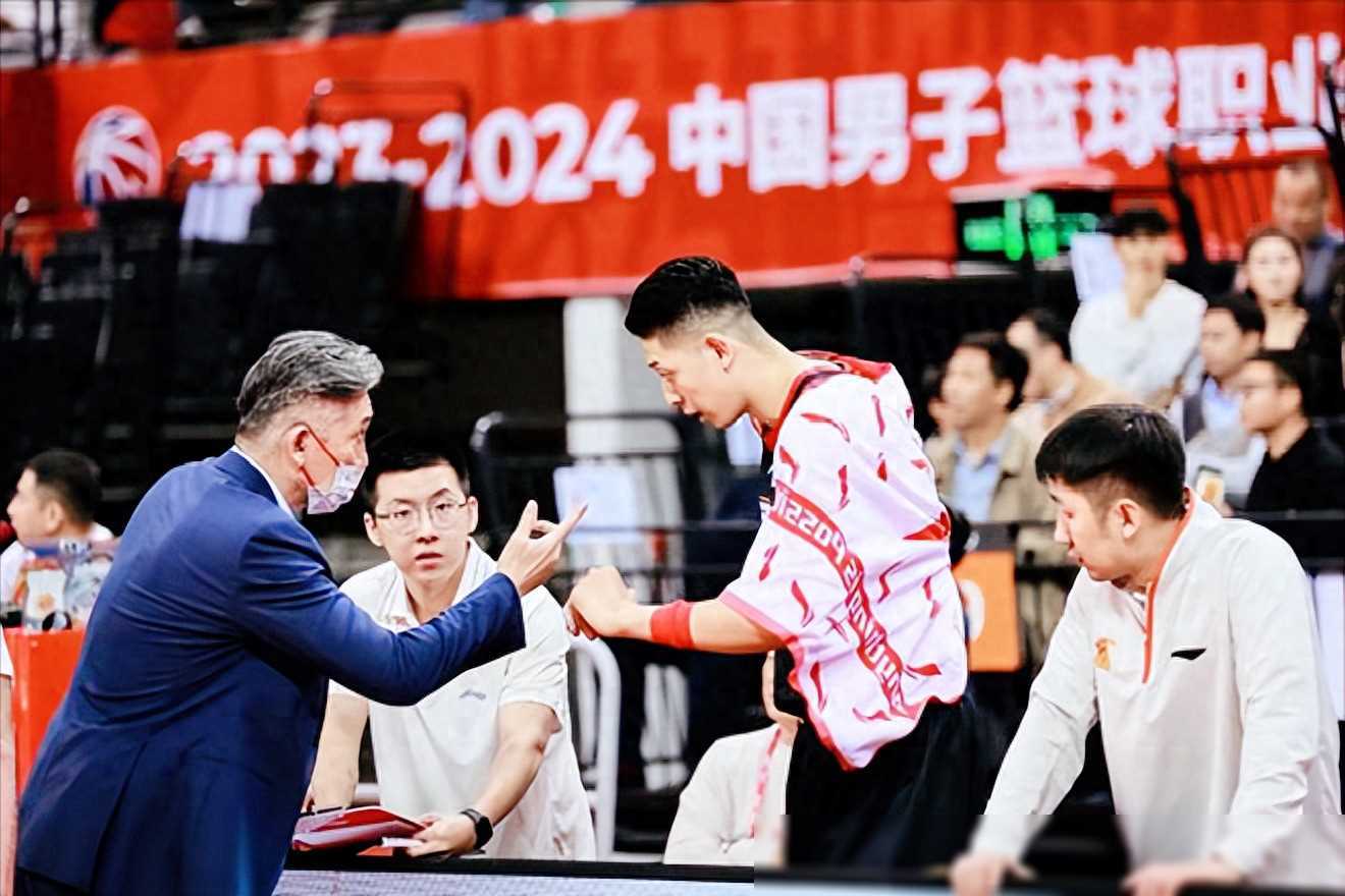 PG中国登录入口-深圳队以微弱优势战胜广东队