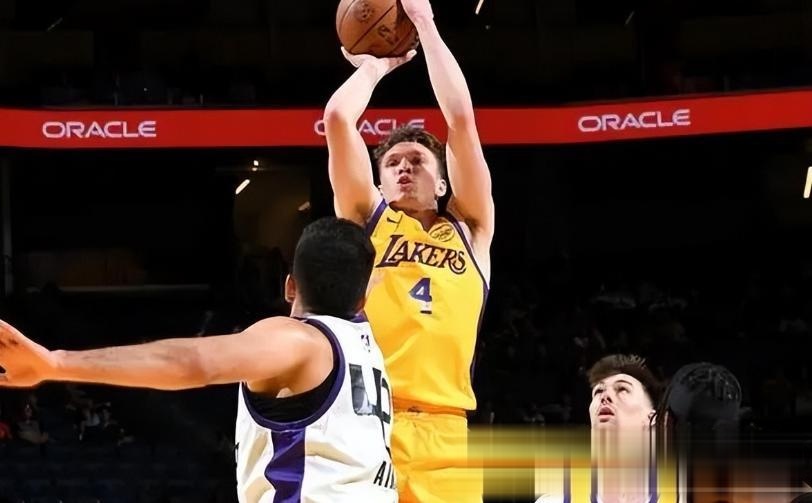 PG电子线上登入-勇士胜国王,汤普森连续爆发