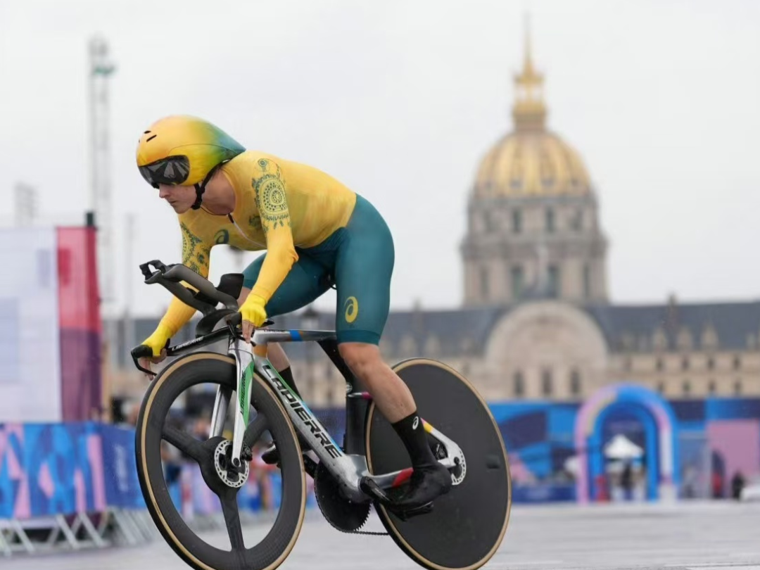 PG电子游戏-包含自行车赛道上的风驰电掣，速度无敌的词条