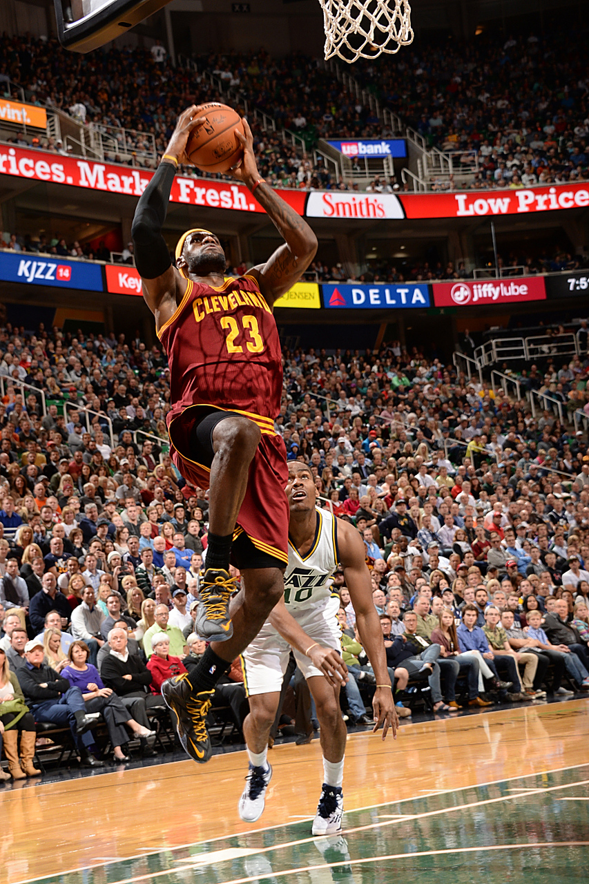 PG电子试玩官网-超级巨星绝杀，带领球队取得胜利